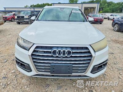 Piąte zdjęcie samochodu w środku: 2017 AUDI Q7 PREMIUM PLUS VIN:WA1LAAF76HD013466 - miniatura
