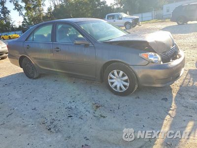 Czwarte zdjęcie samochodu z boku: 2005 TOYOTA CAMRY LE VIN:4T1BE32K15U551124 - miniatura