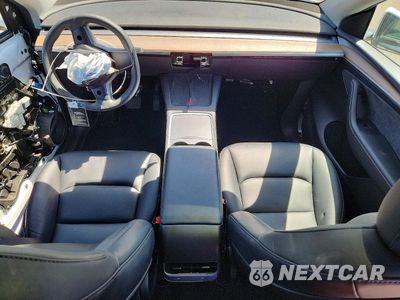 Zdjęcie 8 z 13 samochodu: 2024 TESLA MODEL Y VIN:7SAYGDEE7RF078660 - miniatura