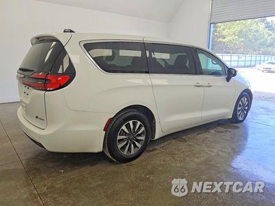 Trzecie zdjęcie samochodu z tyłu: 2023 CHRYSLER PACIFICA HYBRID TOURING L VIN:2C4RC1L78PR611858 - miniatura
