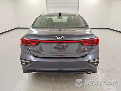 Zdjęcie 6 z 12 samochodu: 2019 KIA FORTE S VIN:3KPF34AD8KE039911 - miniatura