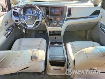 Zdjęcie 8 z 13 samochodu: 2017 TOYOTA SIENNA XLE 8-PASSENGER VIN:5TDYZ3DC0HS864389 - miniatura