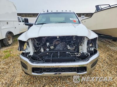 Piąte zdjęcie samochodu w środku: 2019 RAM 5500 VIN:3C7WRMAL3KG648160 - miniatura