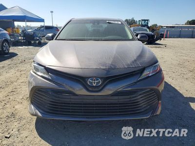 Piąte zdjęcie samochodu w środku: 2020 TOYOTA CAMRY LE VIN:4T1C31AK4LU013840 - miniatura