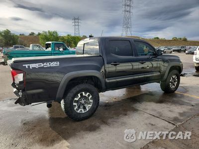 Trzecie zdjęcie samochodu z tyłu: 2018 TOYOTA TACOMA TRD OFF-ROAD VIN:5TFCZ5AN3JX139090 - miniatura