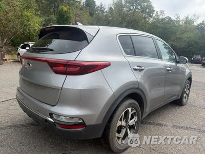 Czwarte zdjęcie samochodu z boku: 2021 KIA SPORTAGE LX VIN:KNDPMCAC3M7945826 - miniatura