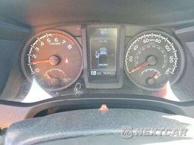 Zdjęcie 9 z 12 samochodu: 2018 TOYOTA TACOMA SR VIN:5TFRX5GN4JX112133 - miniatura