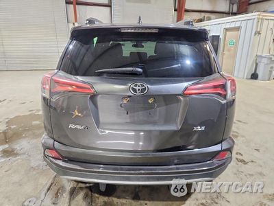 Zdjęcie 6 z 13 samochodu: 2018 TOYOTA RAV4 XLE VIN:2T3WFREV7JW424452 - miniatura