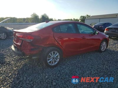 Trzecie zdjęcie samochodu z tyłu: 2017 KIA FORTE S VIN:3KPFL4A70HE152948 - miniatura