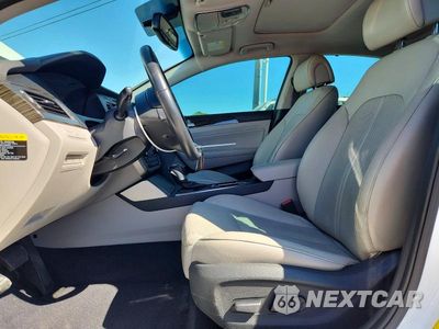 Zdjęcie 7 z 13 samochodu: 2017 HYUNDAI SONATA LIMITED VIN:5NPE34AF9HH568317 - miniatura