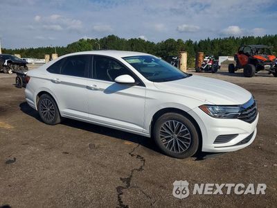 Czwarte zdjęcie samochodu z boku: 2021 VOLKSWAGEN JETTA S VIN:3VWC57BU0MM084084 - miniatura