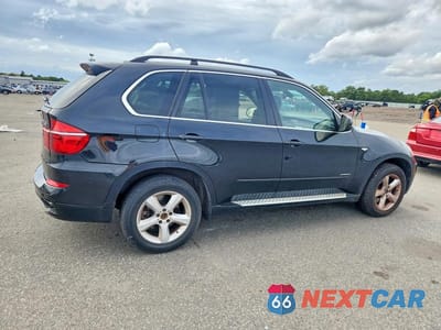 Trzecie zdjęcie samochodu z tyłu: 2013 BMW X5 XDRIVE50I VIN:5UXZV8C51D0C16784 - miniatura