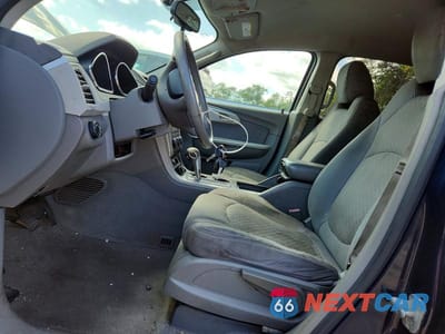 Zdjęcie 7 z 13 samochodu: 2011 CHEVROLET TRAVERSE LS VIN:1GNKVFED2BJ164038 - miniatura