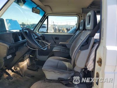Zdjęcie 7 z 13 samochodu: 1990 VOLKSWAGEN VANAGON CAMPMOBILE VIN:WV2ZB025XLH068548 - miniatura