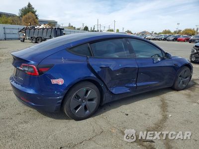 Trzecie zdjęcie samochodu z tyłu: 2022 TESLA MODEL 3 VIN:5YJ3E1EB1NF136600 - miniatura