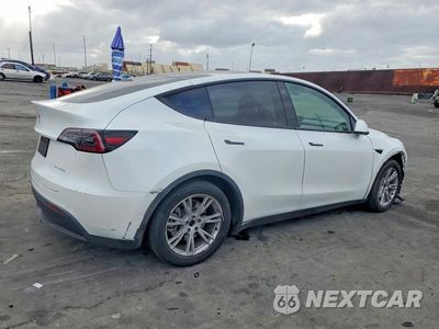 Trzecie zdjęcie samochodu z tyłu: 2020 TESLA MODEL Y VIN:5YJYGDEE0LF026243 - miniatura