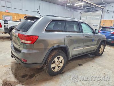 Trzecie zdjęcie samochodu z tyłu: 2012 JEEP GRAND CHEROKEE LAREDO VIN:1C4RJFAG7CC292882 - miniatura
