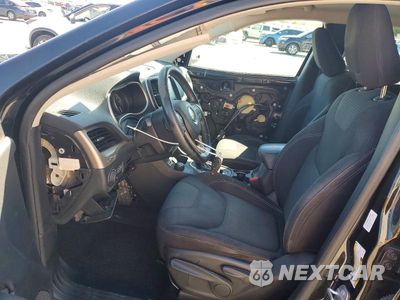 Zdjęcie 7 z 13 samochodu: 2016 JEEP CHEROKEE LATITUDE VIN:1C4PJMCB4GW227392 - miniatura
