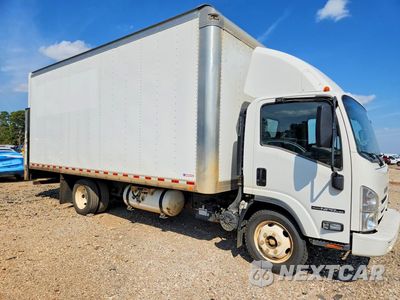 Czwarte zdjęcie samochodu z boku: 2021 ISUZU NPR HD BOX TRUCK VIN:54DC4W1D9MS206669 - miniatura