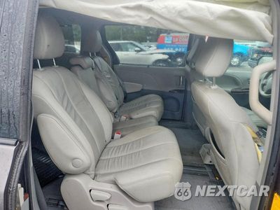 Zdjęcie 11 z 13 samochodu: 2014 TOYOTA SIENNA XLE 8-PASSENGER VIN:5TDYK3DC4ES522766 - miniatura
