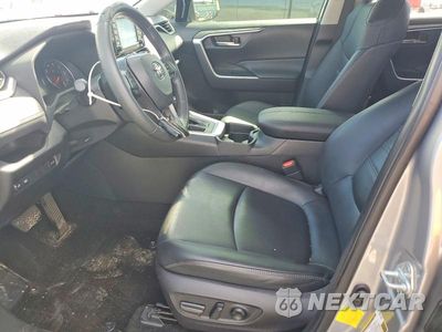 Zdjęcie 7 z 13 samochodu: 2020 TOYOTA RAV4 XLE PREMIUM VIN:JTMC1RFV1LJ021004 - miniatura