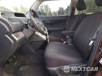 Zdjęcie 7 z 13 samochodu: 2008 TOYOTA SCION VIN:JTLKE50E081023467 - miniatura