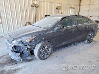 2024 KIA FORTE LXS 3KPF24AD3RE811390 - główne zdjęcie licytacji z USA - miniatura