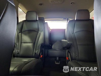 Zdjęcie 10 z 14 samochodu: 2019 BUICK ENCLAVE ESSENCE VIN:5GAERBKW7KJ169780 - miniatura