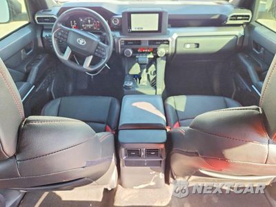 Zdjęcie 8 z 13 samochodu: 2025 TOYOTA 4RUNNER SR5 VIN:JTEVA5BR8S5026150 - miniatura