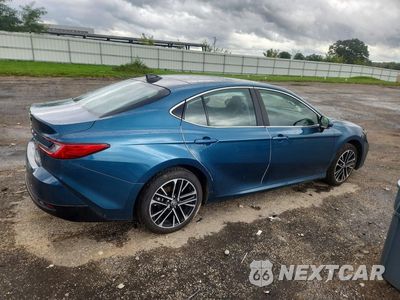 Trzecie zdjęcie samochodu z tyłu: 2025 TOYOTA CAMRY XLE VIN:4T1DBADK4SU529844 - miniatura