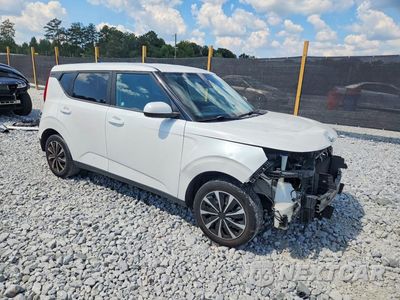 Czwarte zdjęcie samochodu z boku: 2020 KIA SOUL S VIN:KNDJ23AU0L7059692 - miniatura