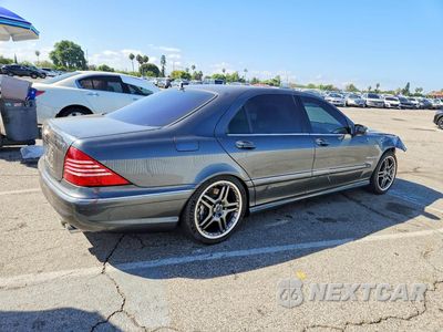 Trzecie zdjęcie samochodu z tyłu: 2005 MERCEDES-BENZ S 55 AMG VIN:WDBNG74J85A461864 - miniatura