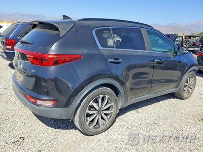 Trzecie zdjęcie samochodu z tyłu: 2018 KIA SPORTAGE EX VIN:KNDPN3AC1J7348831 - miniatura