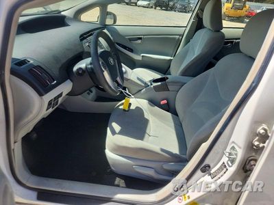 Zdjęcie 7 z 13 samochodu: 2013 TOYOTA PRIUS THREE VIN:JTDKN3DU9D5678120 - miniatura