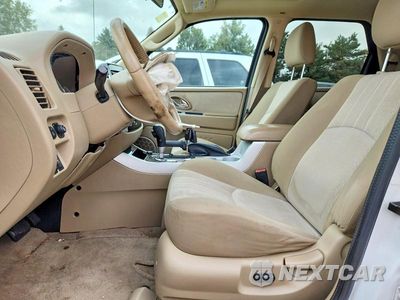 Zdjęcie 7 z 13 samochodu: 2007 MERCURY MARINER LUXURY VIN:4M2CU91117KJ15809 - miniatura