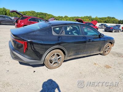 Trzecie zdjęcie samochodu z tyłu: 2025 KIA K4 LXS VIN:3KPFT4DE4SE118979 - miniatura