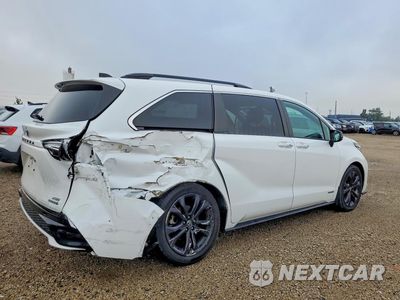 Trzecie zdjęcie samochodu z tyłu: 2021 TOYOTA SIENNA XSE VIN:5TDDRKEC2MS024146 - miniatura