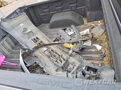 Zdjęcie 12 z 14 samochodu: 2022 GMC SIERRA K1500 SLT VIN:3GTUUDED9NG511041 - miniatura