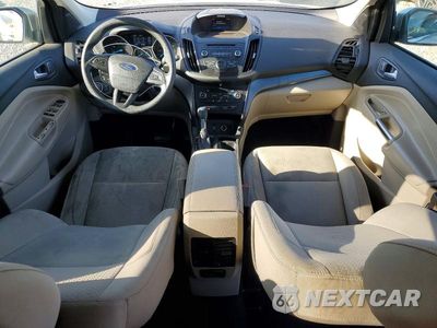 Zdjęcie 8 z 13 samochodu: 2017 FORD ESCAPE SE VIN:1FMCU9GD2HUF05469 - miniatura