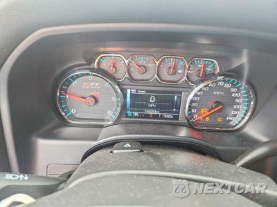 Zdjęcie 9 z 12 samochodu: 2017 CHEVROLET SILVERADO K1500 LT VIN:3GCUKREC3HG125035 - miniatura
