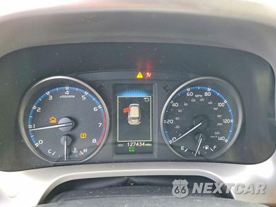 Zdjęcie 9 z 13 samochodu: 2017 TOYOTA RAV4 LE VIN:JTMZFREVXHJ129769 - miniatura