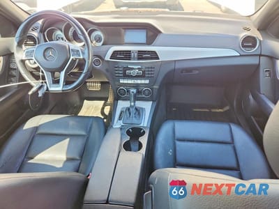 Zdjęcie 8 z 12 samochodu: 2014 MERCEDES-BENZ C 300 4MATIC VIN:WDDGF8AB9EG177615 - miniatura