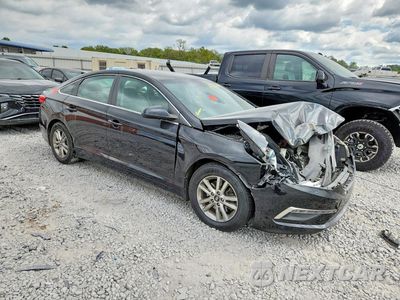 Czwarte zdjęcie samochodu z boku: 2015 HYUNDAI SONATA SE VIN:5NPE24AF5FH220823 - miniatura