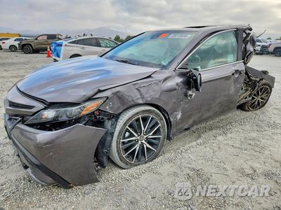 2024 TOYOTA CAMRY SE 4T1G11AK1RU851419 - główne zdjęcie licytacji z USA - miniatura