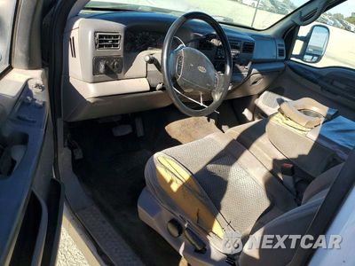 Zdjęcie 8 z 13 samochodu: 2001 FORD F350 SRW SUPER DUTY VIN:1FTSF30FX1EB34239 - miniatura
