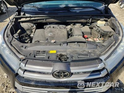 Zdjęcie 12 z 13 samochodu: 2018 TOYOTA HIGHLANDER LE VIN:5TDBZRFH4JS844086 - miniatura