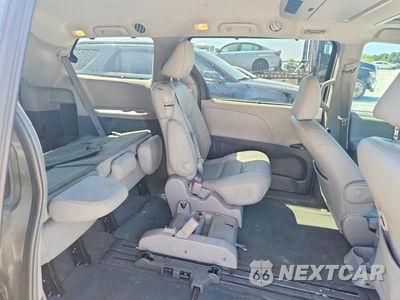 Zdjęcie 11 z 14 samochodu: 2016 TOYOTA SIENNA XLE PREMIUM 8-PASSENGER VIN:5TDYK3DCXGS752198 - miniatura