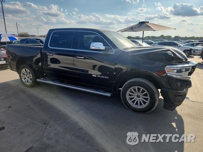 Czwarte zdjęcie samochodu z boku: 2022 RAM 1500 LONGHORN VIN:1C6SRFKT9NN449820 - miniatura