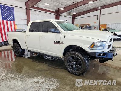 Czwarte zdjęcie samochodu z boku: 2016 RAM 2500 LARAMIE VIN:3C6UR5FL1GG252424 - miniatura