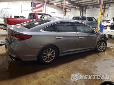 Trzecie zdjęcie samochodu z tyłu: 2019 HYUNDAI SONATA SE VIN:5NPE24AF3KH801408 - miniatura